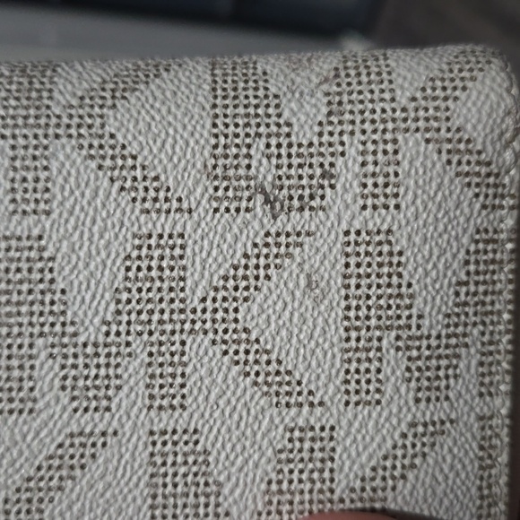 Michael Kors tote handbag with matching wallet - Picture 6 of 10